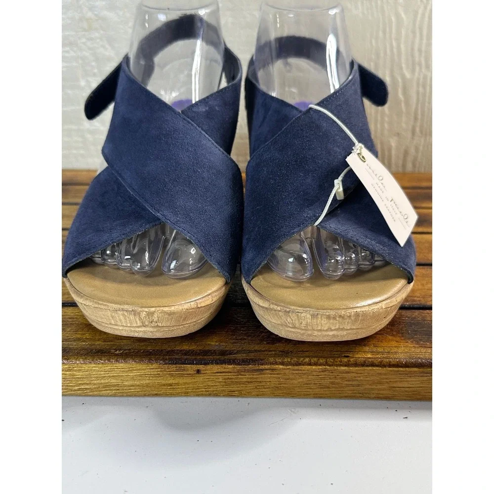 Mila Paoli‎ Wedge Women's 8.5 Sandals Suede Leather Adjustable Strap NWT